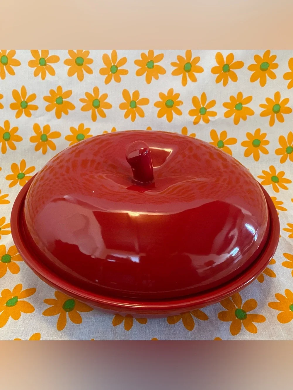 Vintage Apple Covered Dish